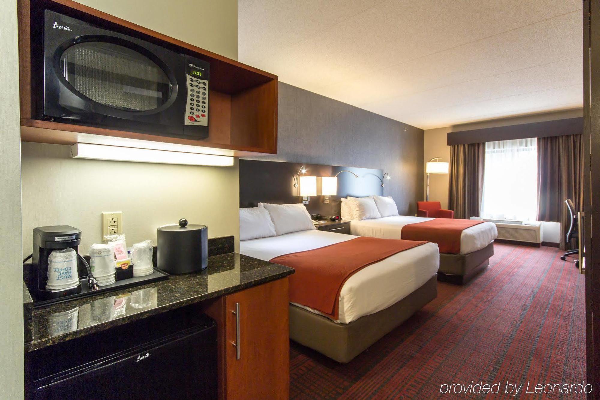 Holiday Inn Express Hotel & Suites Auburn, An Ihg Hotel Extérieur photo