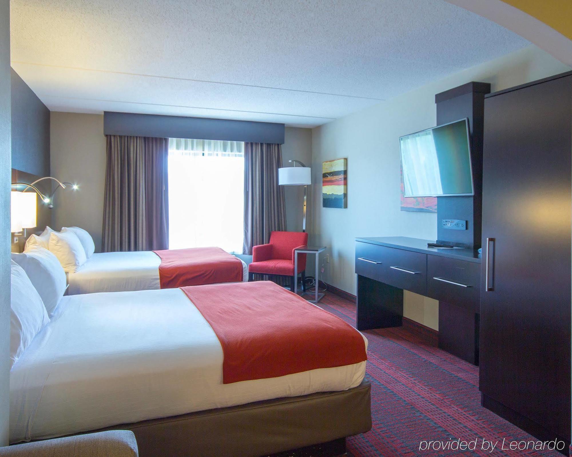 Holiday Inn Express Hotel & Suites Auburn, An Ihg Hotel Extérieur photo